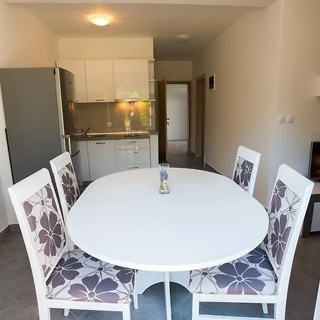 Rujno Apartment *