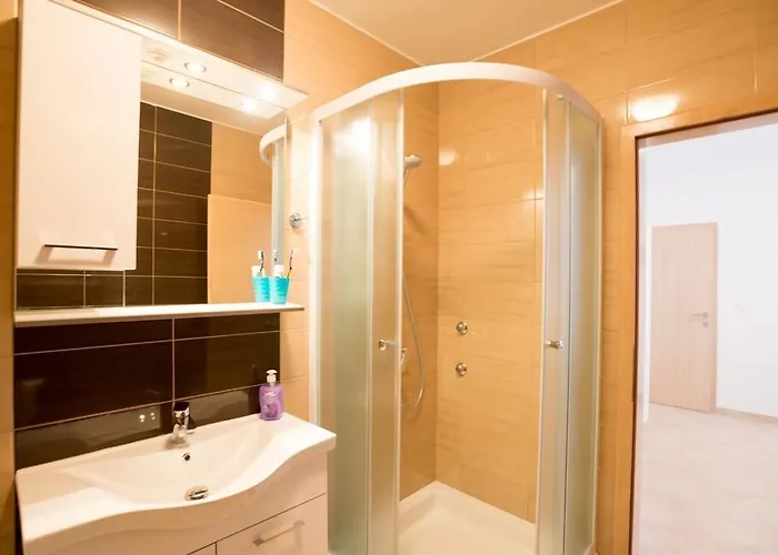 Rujno Стариград-Пакленица