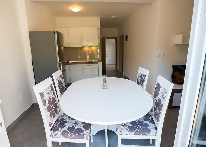 Rujno Апартаменты *